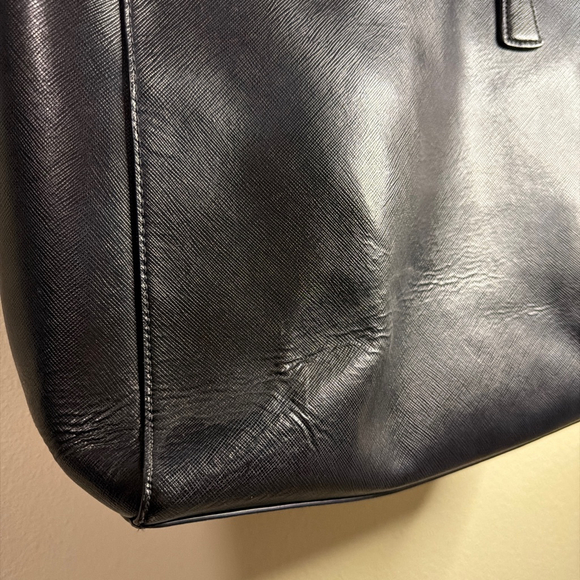 Women's Kate Spade Black Saffiano Leather Tote Bag One Size - Picture 4 of 8